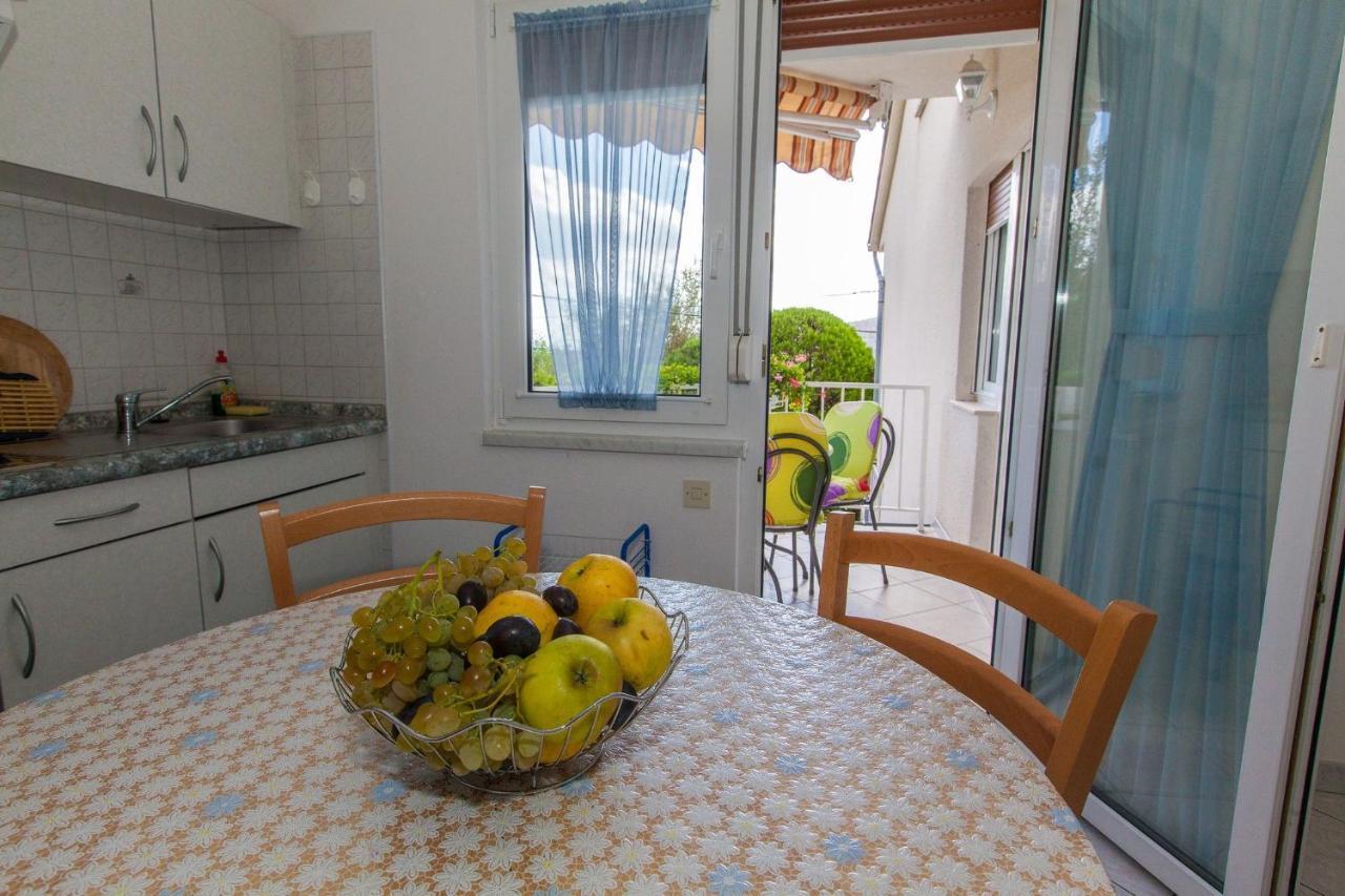 Apartment Karla ブリビル エクステリア 写真